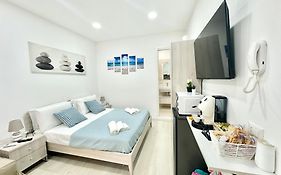 Ale & Andry House